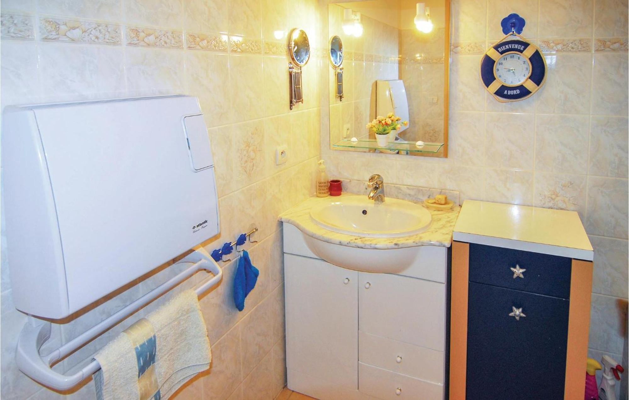 3 Bedroom Beautiful Home In Pignan Ngoại thất bức ảnh